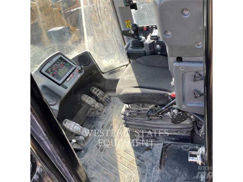 CAT 972M Kolesni nakladalci