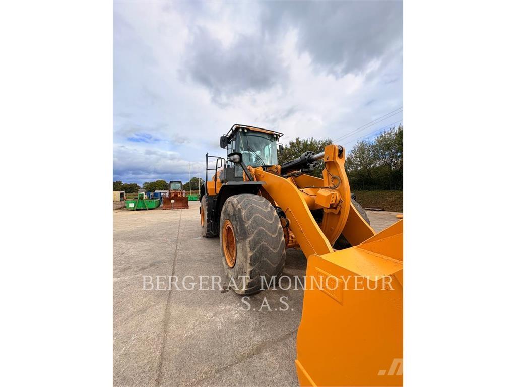 CAT 972M Kolesni nakladalci