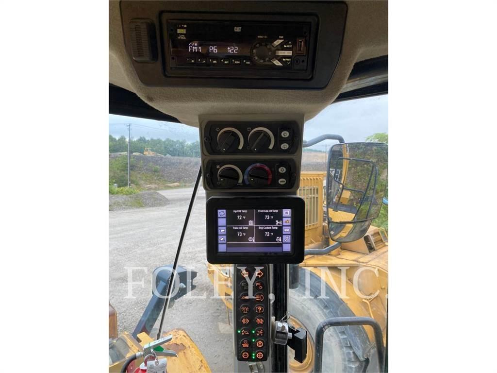 CAT 972M Kolesni nakladalci