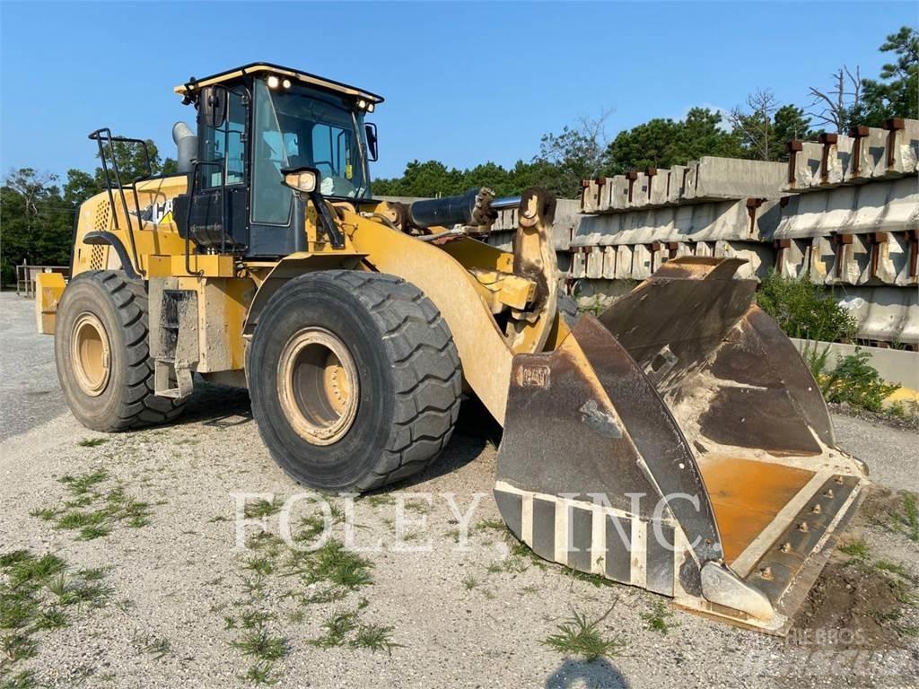 CAT 972M Kolesni nakladalci