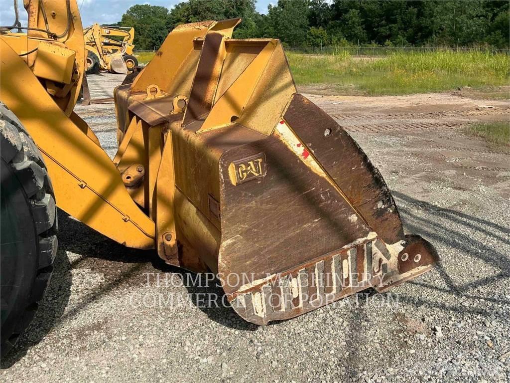 CAT 972M Kolesni nakladalci