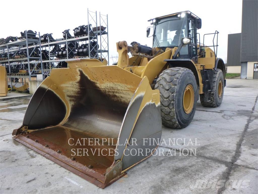 CAT 972M Kolesni nakladalci