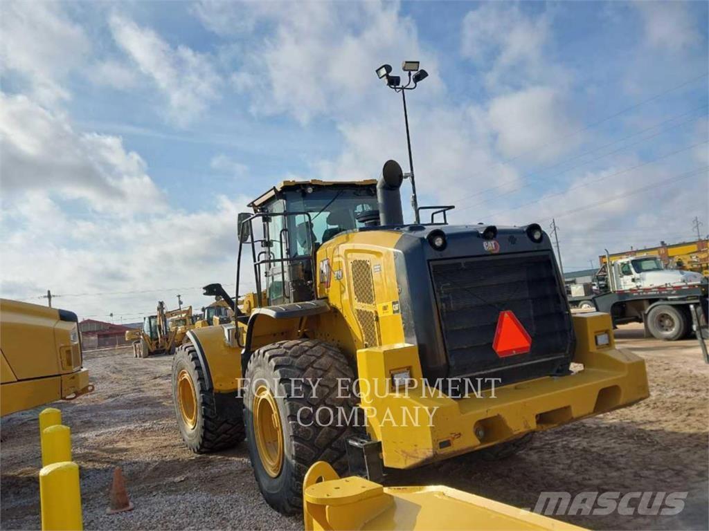 CAT 972M Kolesni nakladalci