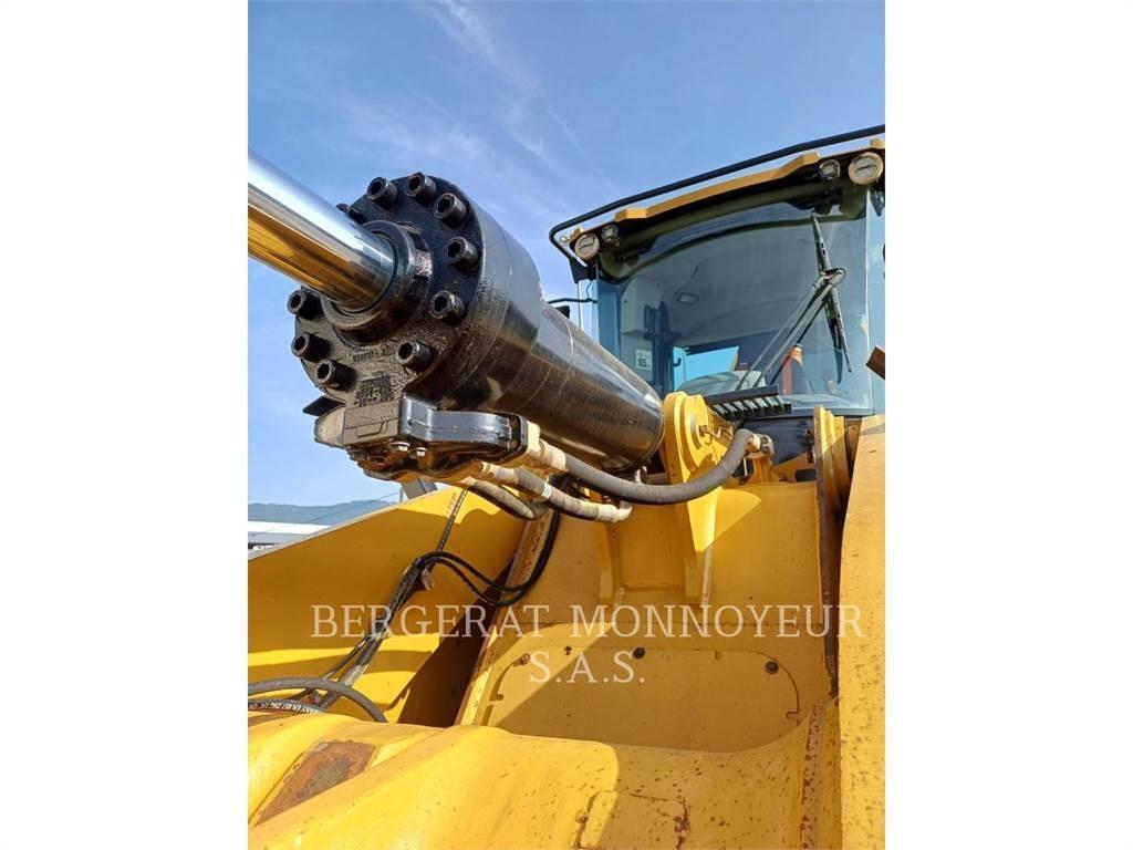 CAT 972M XE Kolesni nakladalci
