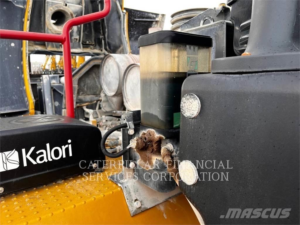 CAT 972MXE Kolesni nakladalci