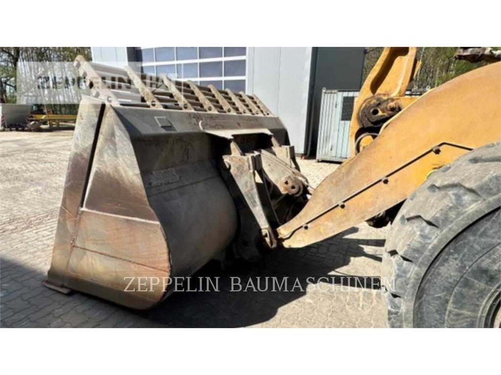 CAT 972MXE Kolesni nakladalci