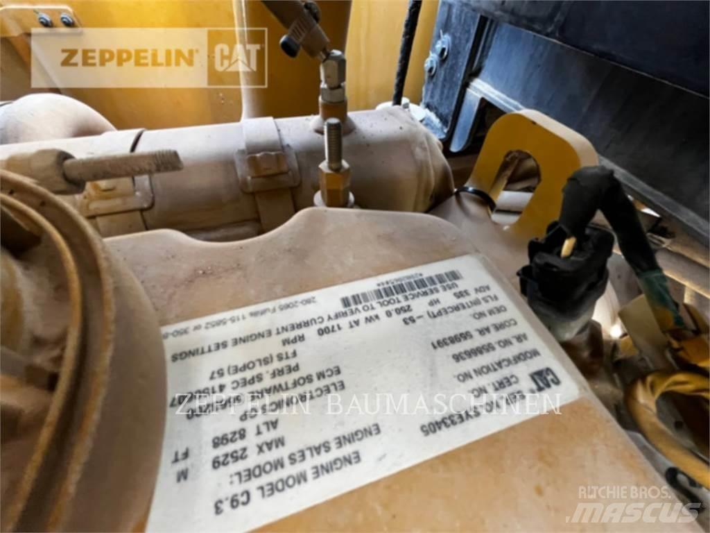 CAT 972MXE Kolesni nakladalci