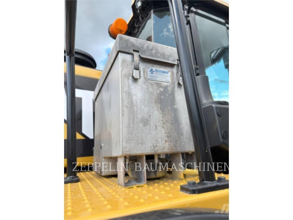 CAT 972MXE Kolesni nakladalci