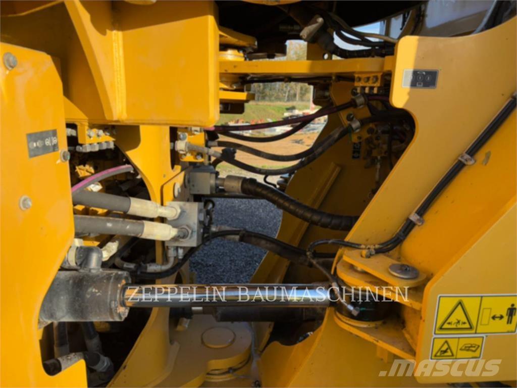 CAT 972MXE Kolesni nakladalci