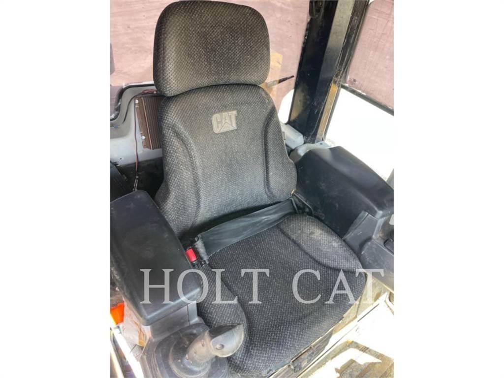 CAT 973K Nakladalci goseničarji