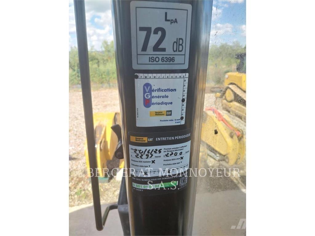 CAT 980 Kolesni nakladalci