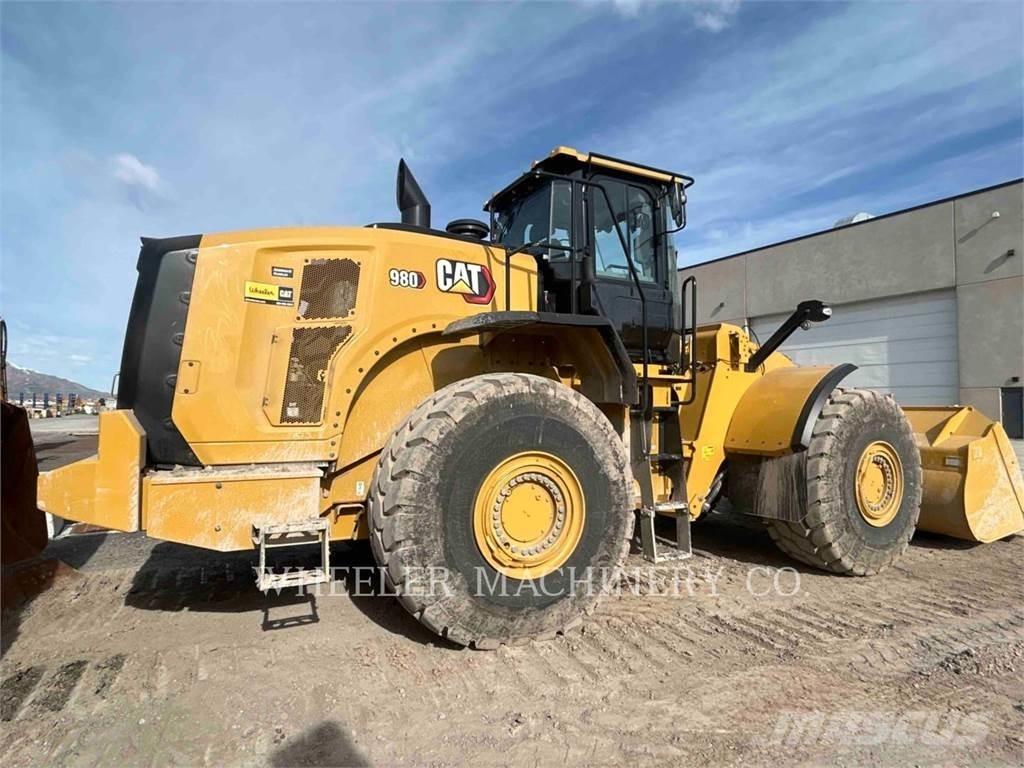 CAT 980 Kolesni nakladalci