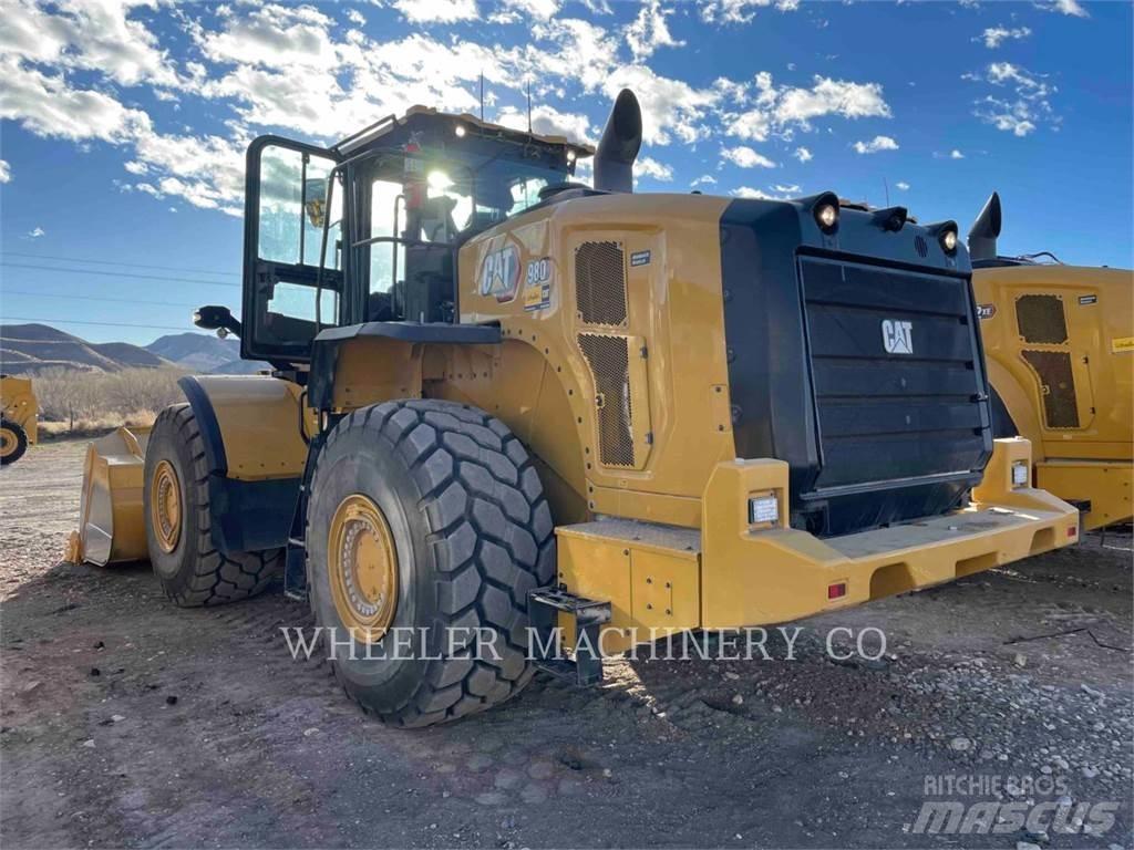 CAT 980 Kolesni nakladalci