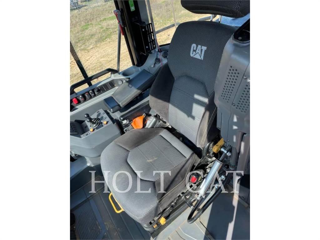 CAT 980 Kolesni nakladalci