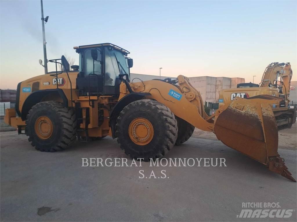 CAT 980 Kolesni nakladalci