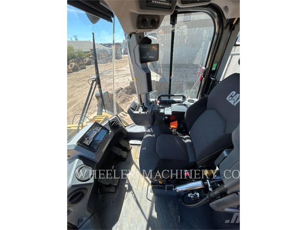 CAT 980 Kolesni nakladalci