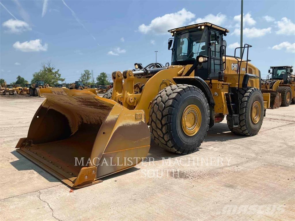 CAT 980 Kolesni nakladalci