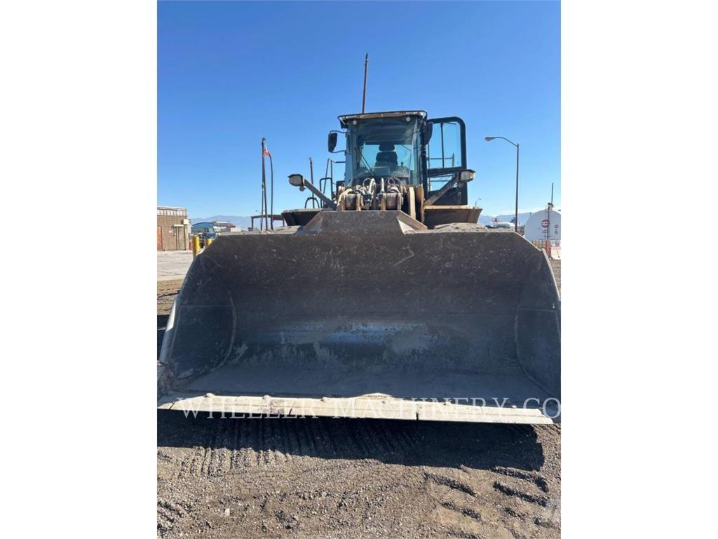 CAT 980 Kolesni nakladalci