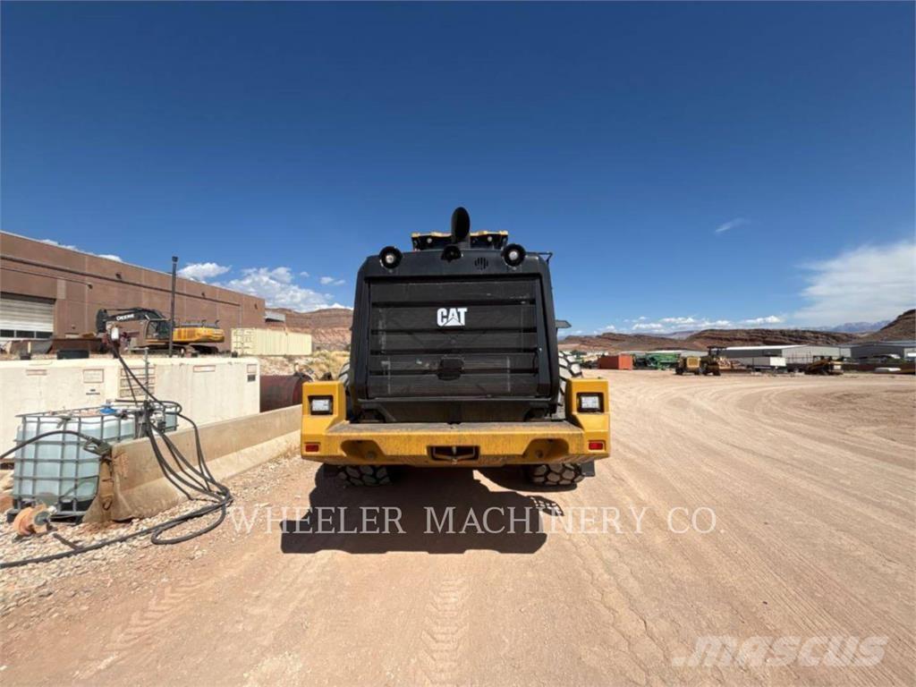 CAT 980 Kolesni nakladalci