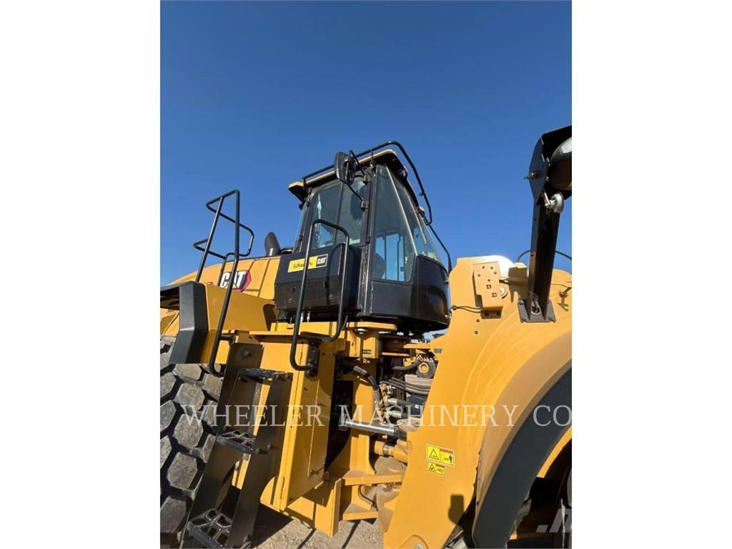 CAT 980 Kolesni nakladalci