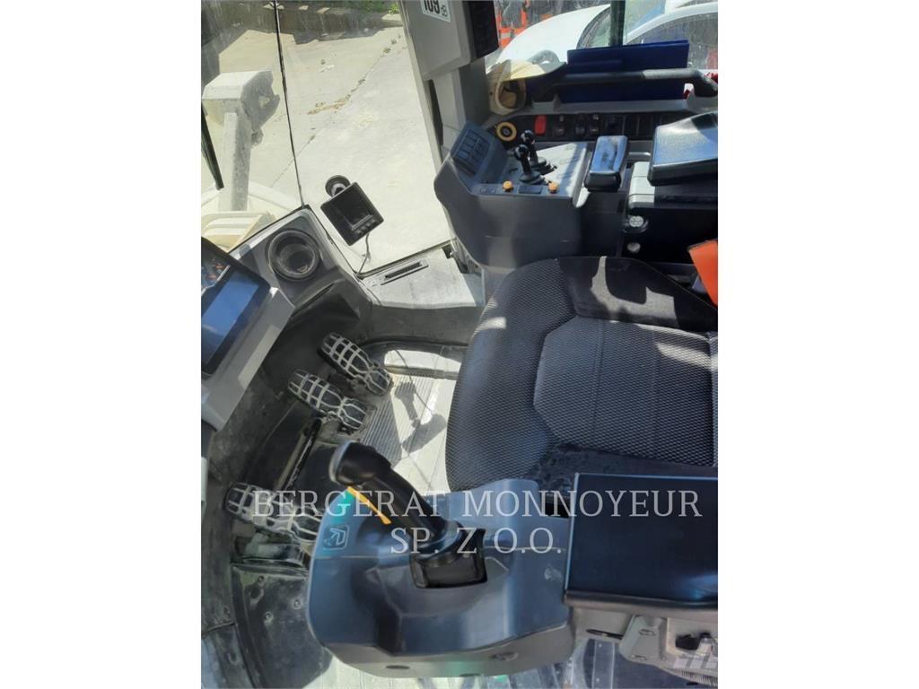 CAT 980 Kolesni nakladalci