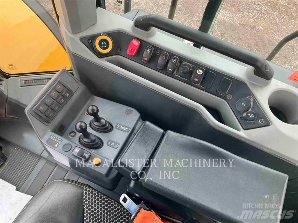 CAT 980 XE Kolesni nakladalci