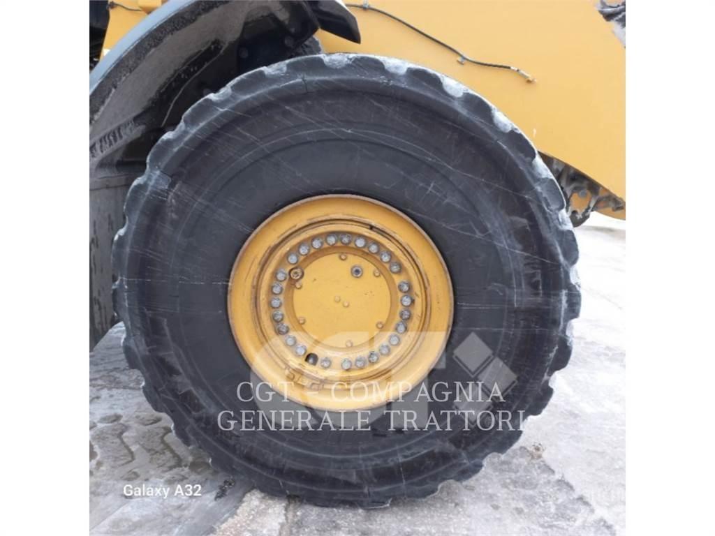 CAT 980M Kolesni nakladalci