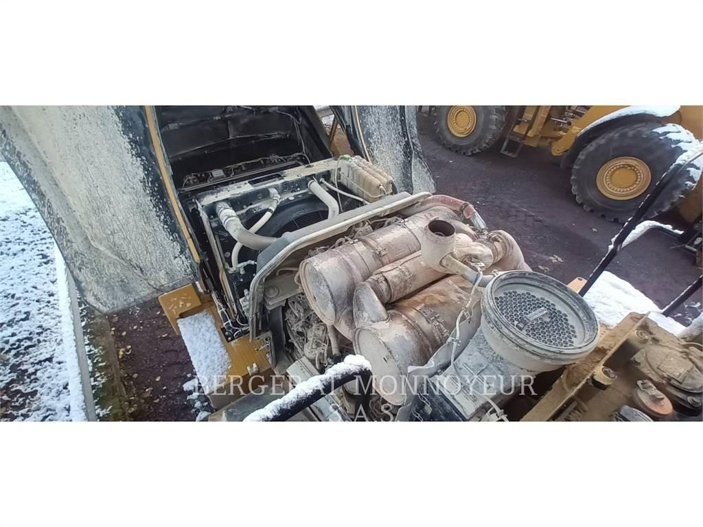 CAT 980M Kolesni nakladalci
