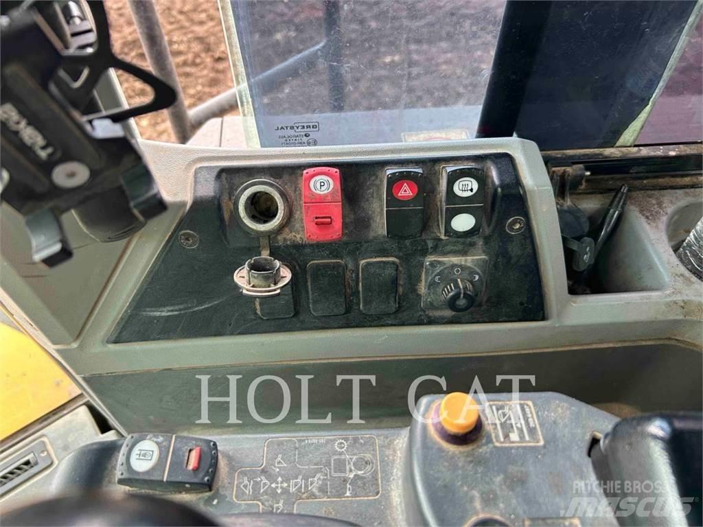 CAT 980M Kolesni nakladalci