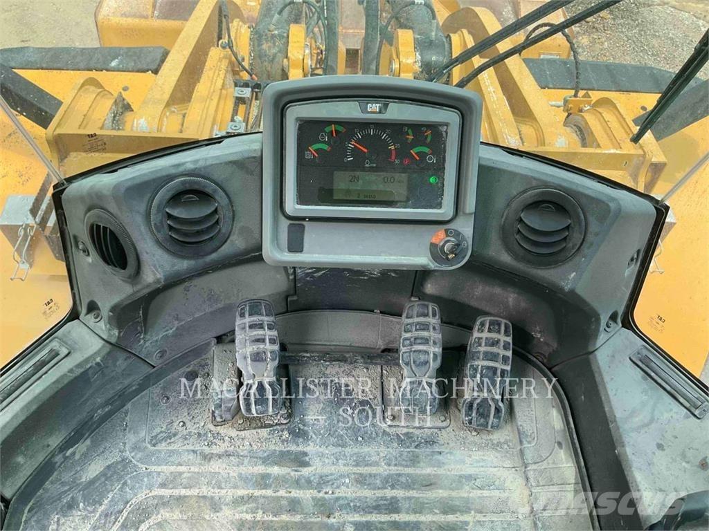 CAT 980M Kolesni nakladalci