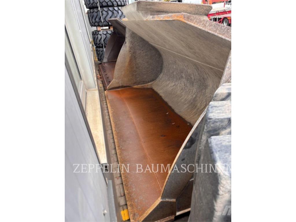 CAT 980M Kolesni nakladalci