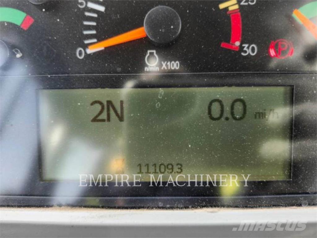 CAT 980M Kolesni nakladalci