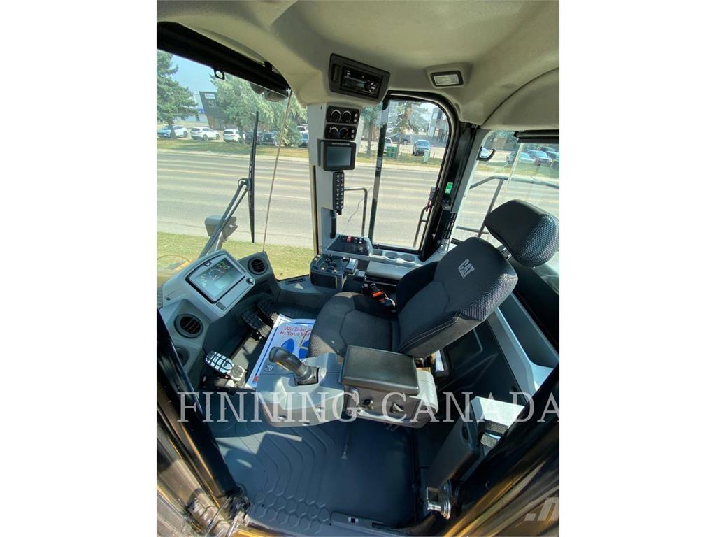 CAT 980M Kolesni nakladalci