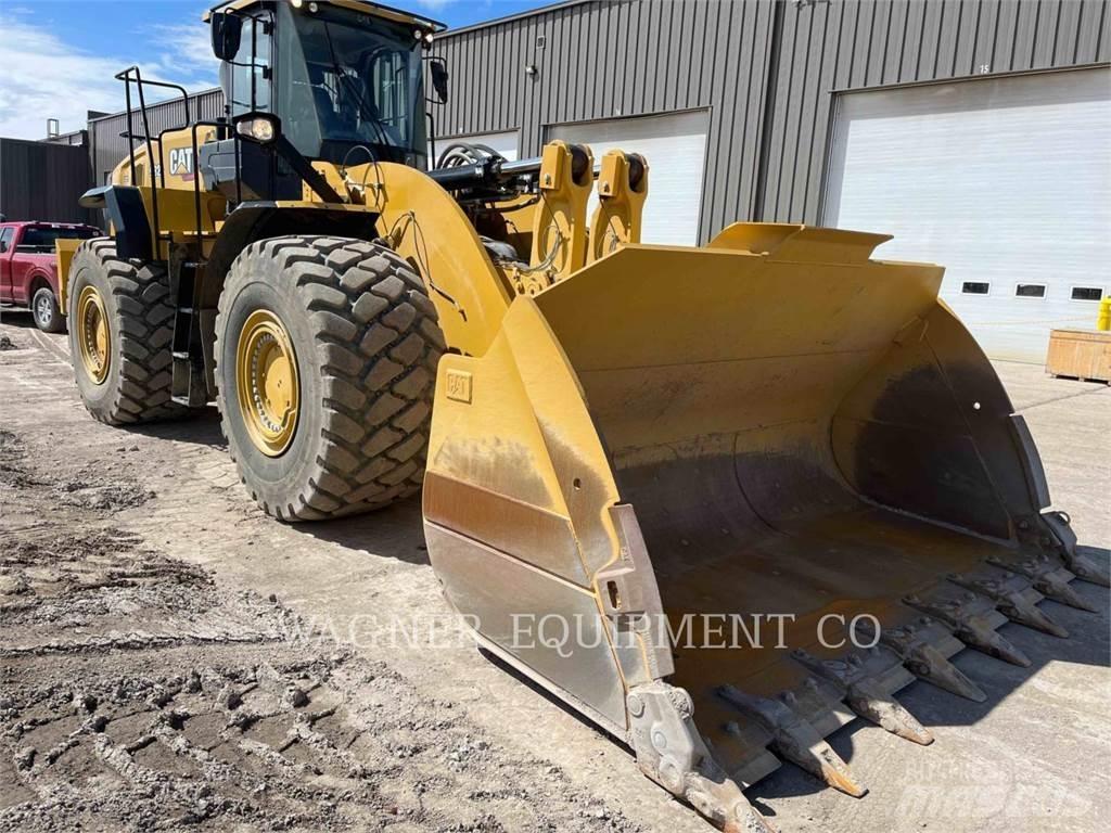 CAT 982 Kolesni nakladalci