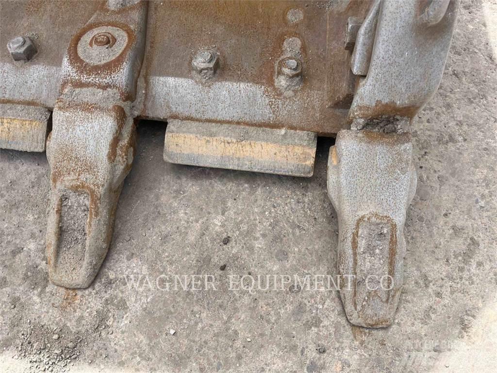 CAT 982 Kolesni nakladalci
