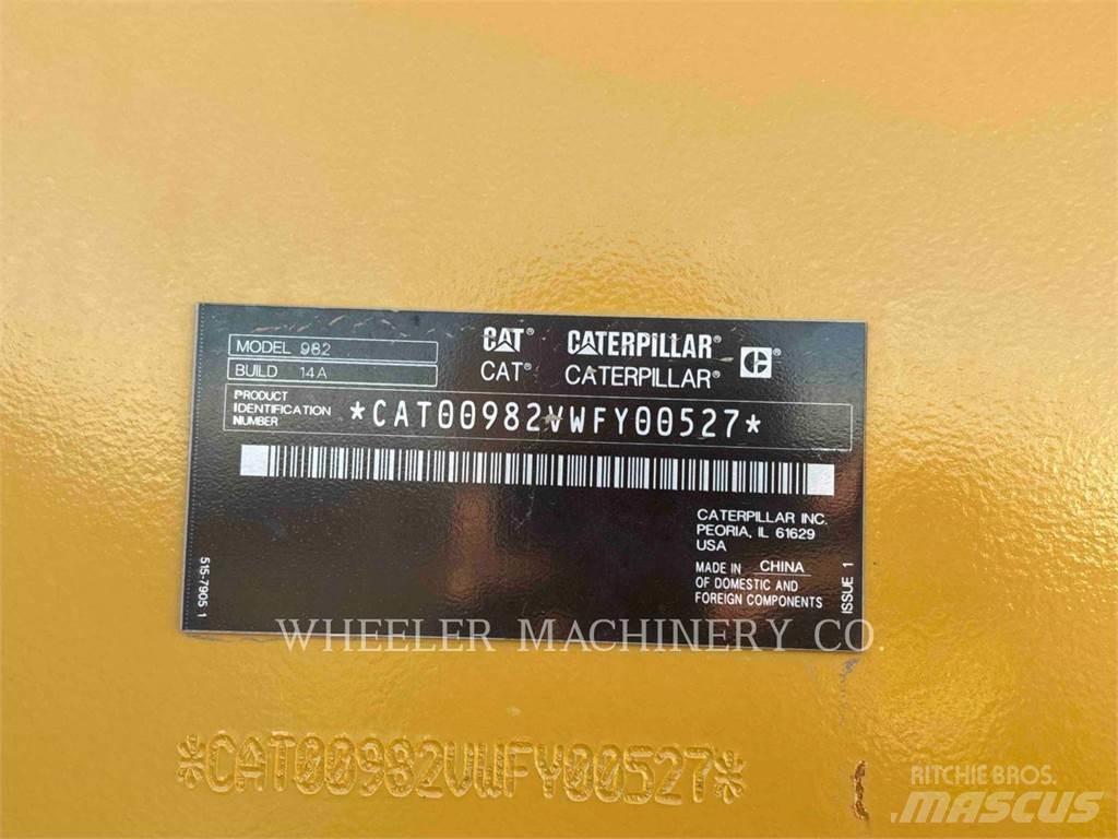 CAT 982 Kolesni nakladalci