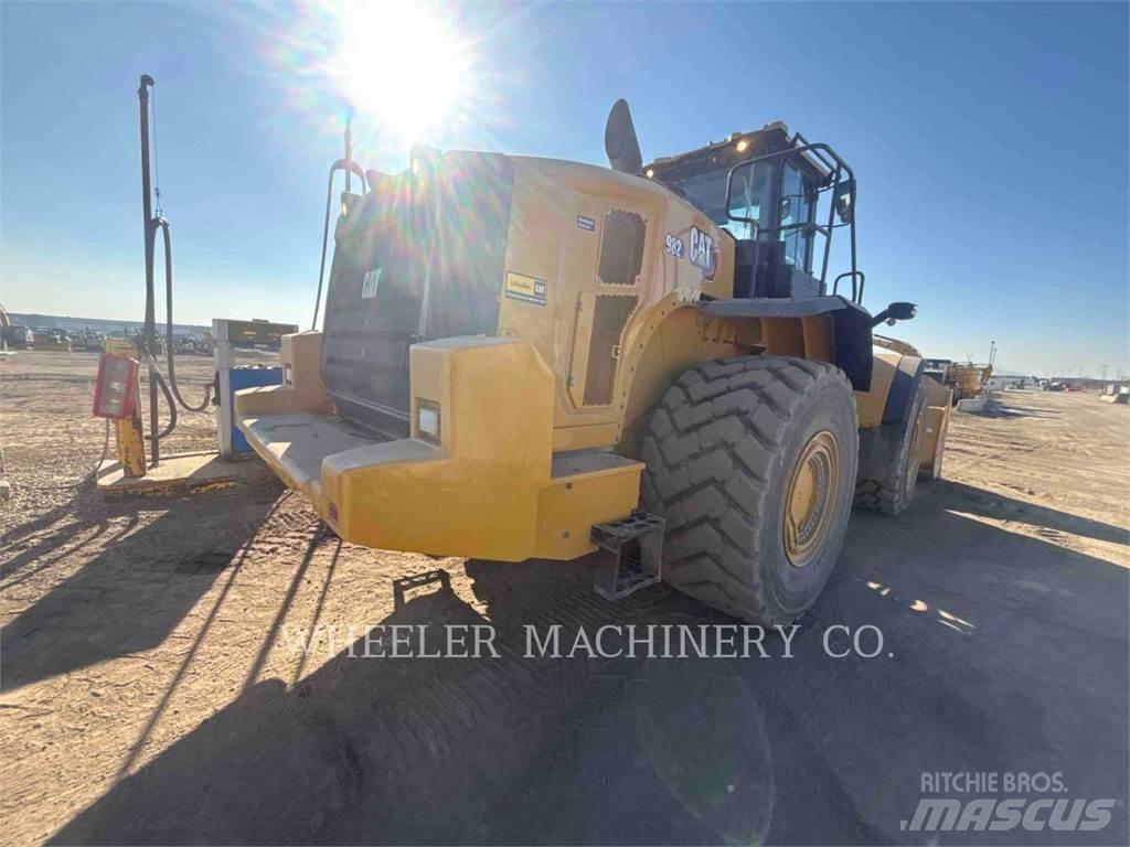 CAT 982 Kolesni nakladalci