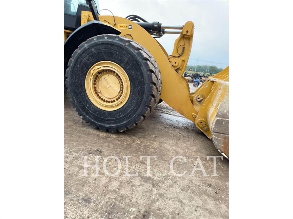 CAT 982 Kolesni nakladalci