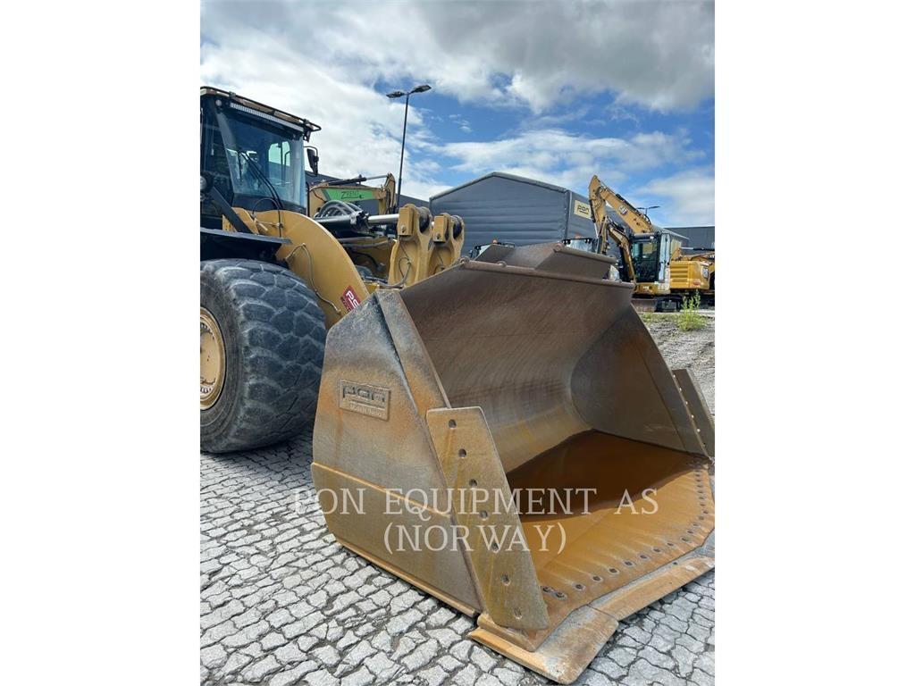 CAT 982-14 Kolesni nakladalci