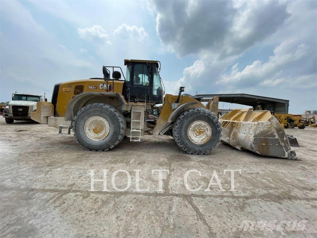 CAT 982 XE Kolesni nakladalci