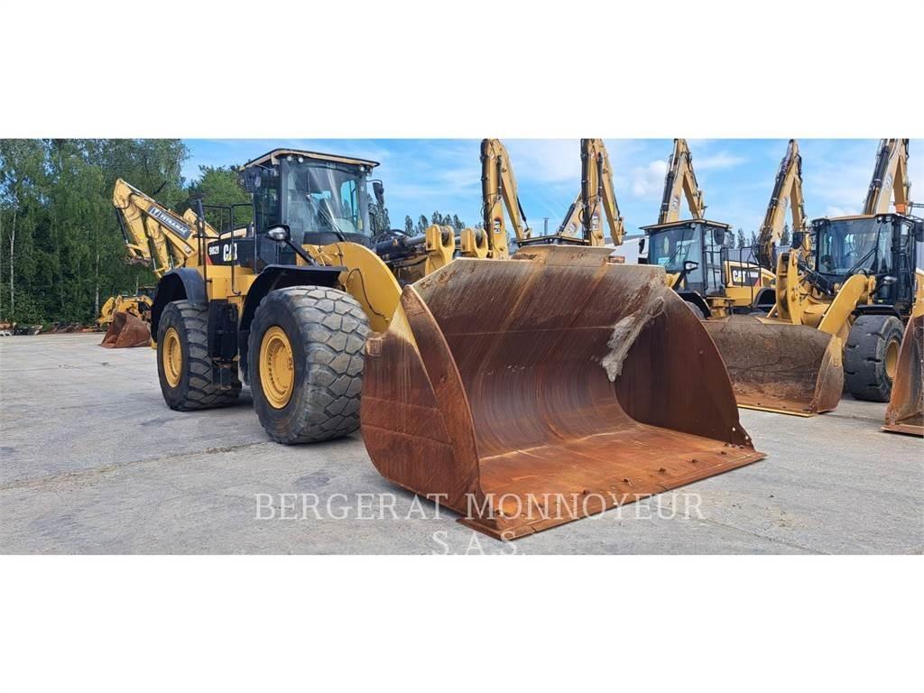 CAT 982M Kolesni nakladalci