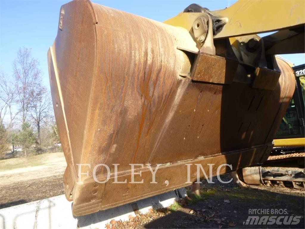 CAT 982M Kolesni nakladalci