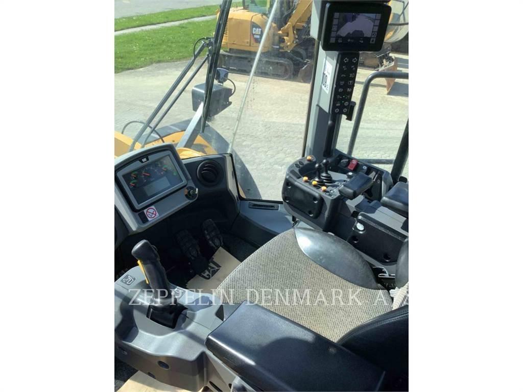 CAT 982M Kolesni nakladalci