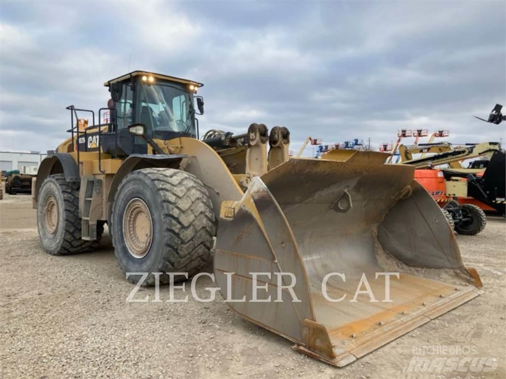 CAT 982M Kolesni nakladalci