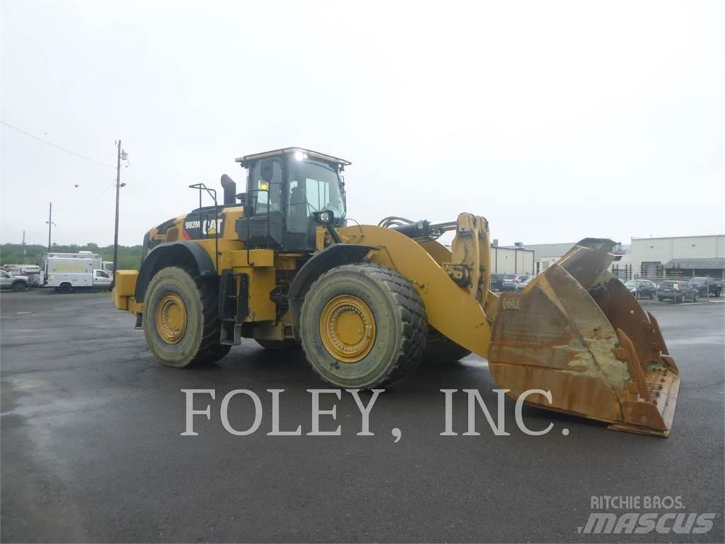 CAT 982M Kolesni nakladalci