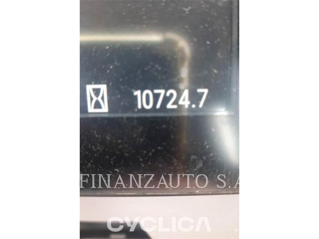 CAT 982M Kolesni nakladalci
