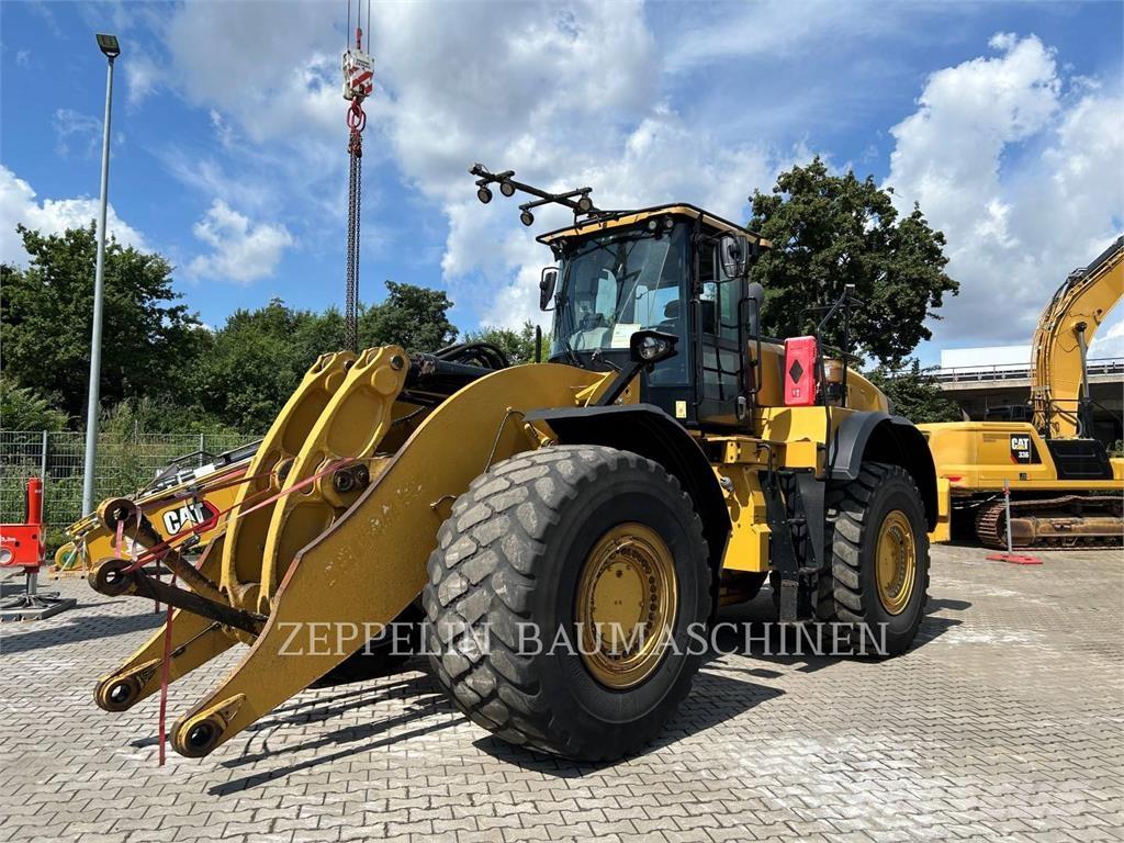 CAT 982M Kolesni nakladalci