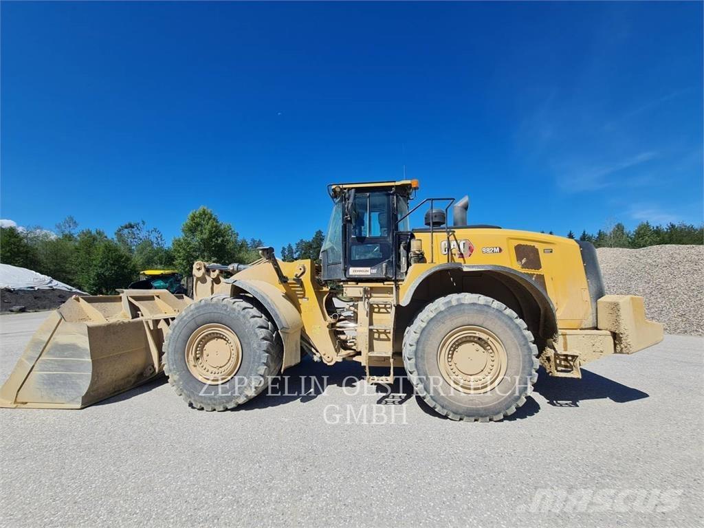 CAT 982M Kolesni nakladalci