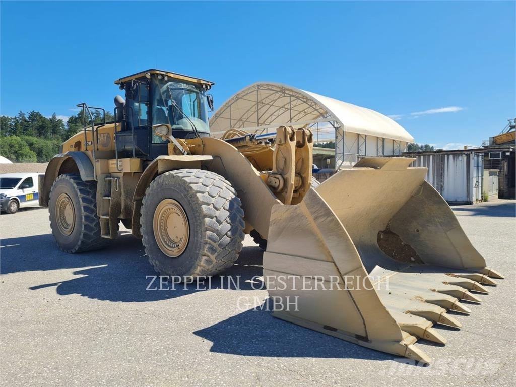 CAT 982M Kolesni nakladalci