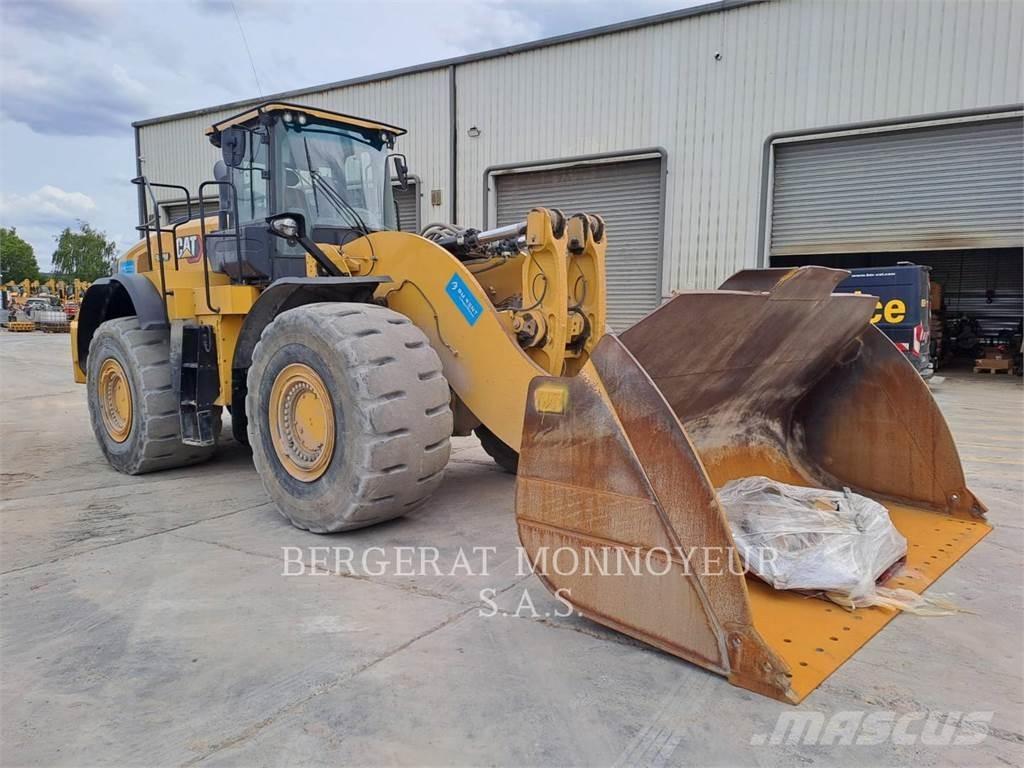 CAT 982M Kolesni nakladalci